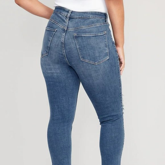 Extra High-Waisted Rockstar 360° Stretch Super-Skinny Ripped Jeans - Picture 4 of 5